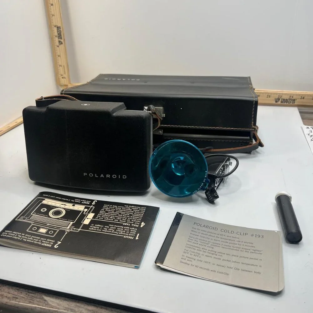 Vintage 1970s Polaroid 420 Camera with Flash and Cold-Clip #193 Collectable